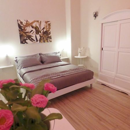 Da Polly A Piazza Amedeo Bed & Breakfast Naples Luaran gambar
