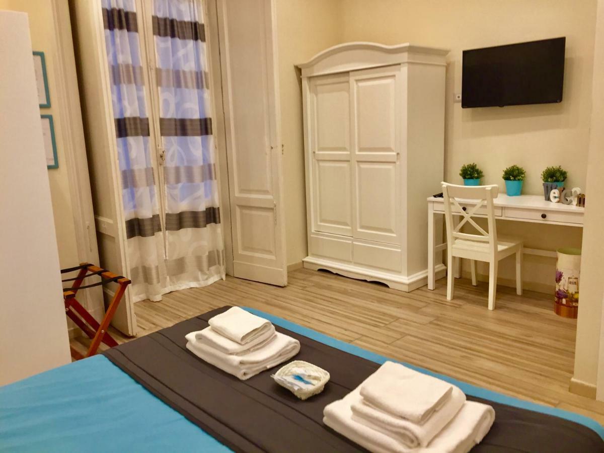 Da Polly A Piazza Amedeo Bed & Breakfast Naples Luaran gambar