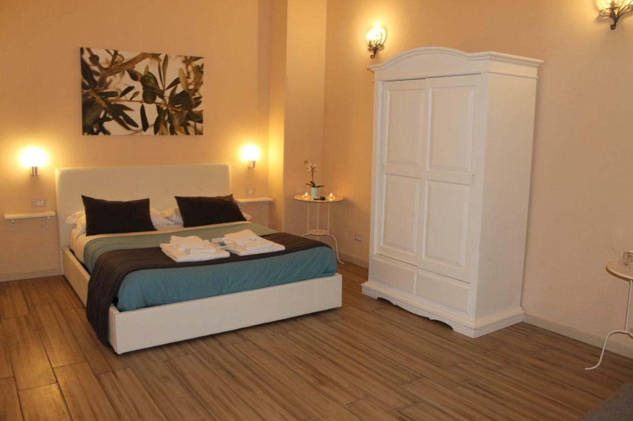 Da Polly A Piazza Amedeo Bed & Breakfast Naples Luaran gambar